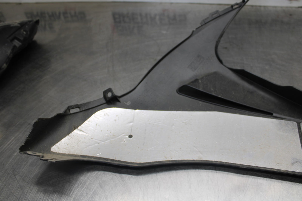 15-26 SUZUKI GSXR600 RIGHT LOWER BOTTOM BELLY SIDE FAIRING COWL  BB888