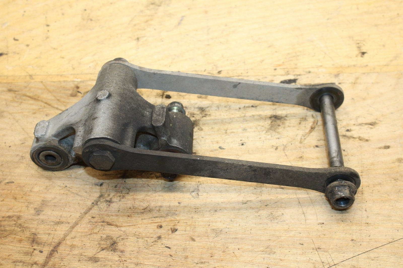 03-06 KAWASAKI Z1000 REAR DOGBONE SHOCK LINKAGE LINK BB319