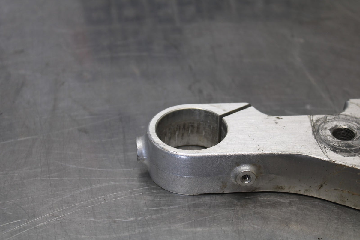 03 KAWASAKI VULCAN 1600 FORKS UPPER TRIPLE TREE CLAMP BB865