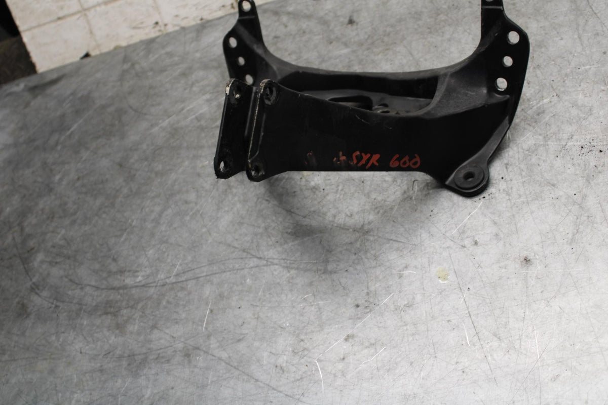 06-07 SUZUKI GSXR600 750 UPPER FAIRING MIRROR GAUGES STAY BRACKET BB543