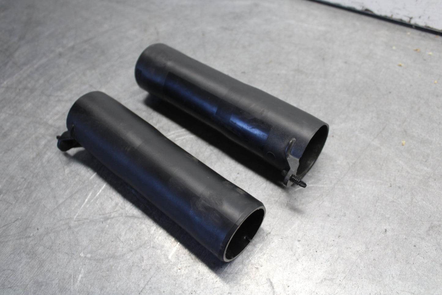 18-24 YAMAHA MT-07 FRONT FORK GUARDS SET PAIR BB662