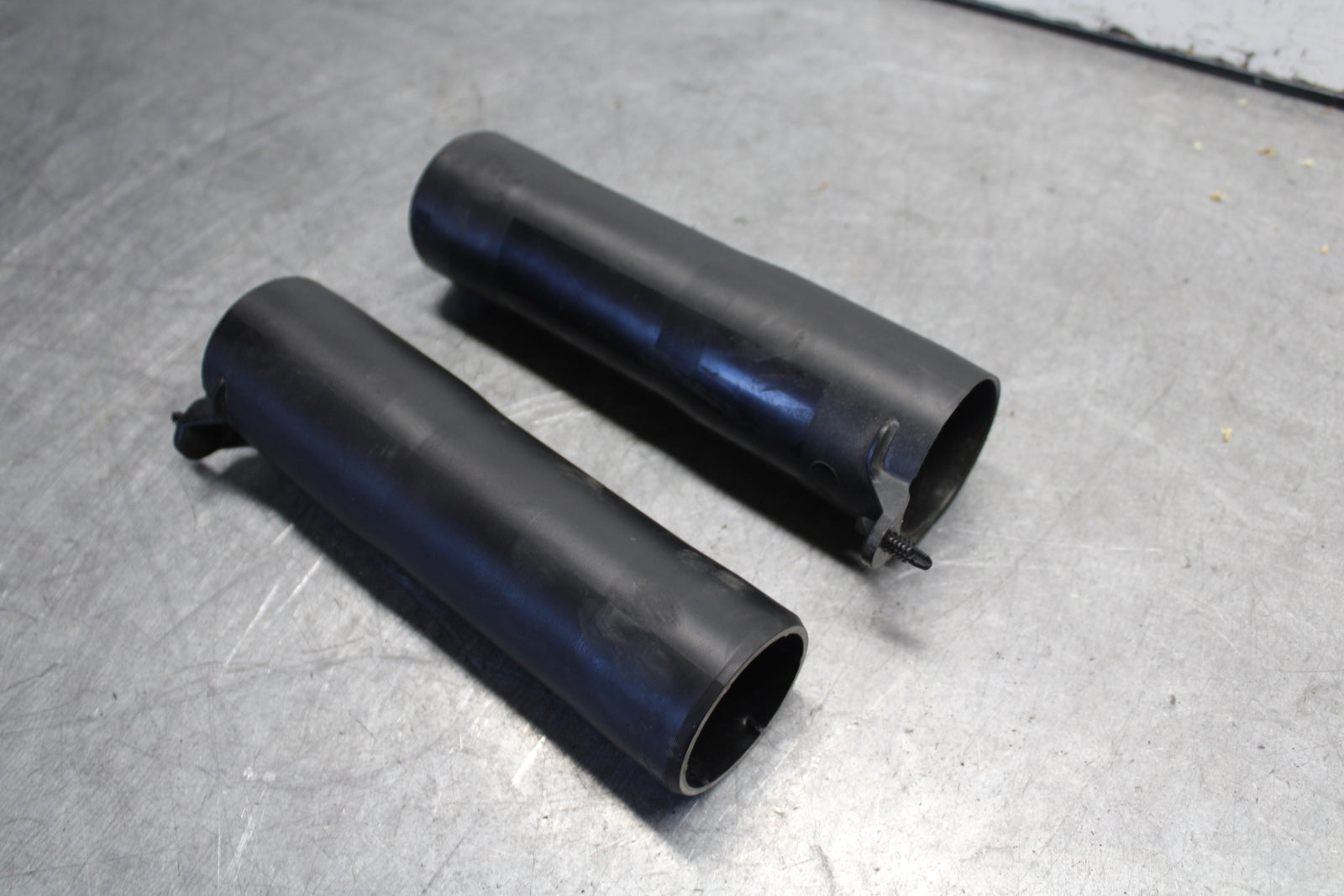 18-24 YAMAHA MT-07 FRONT FORK GUARDS SET PAIR BB662