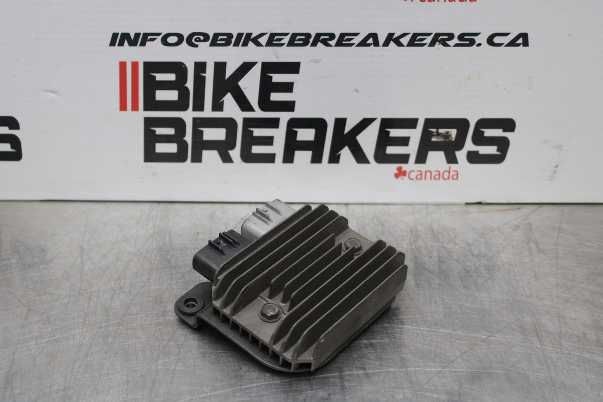 08 KAWASAKI NINJA ZX10R RECTIFIER VOLTAGE REGULATOR BB201