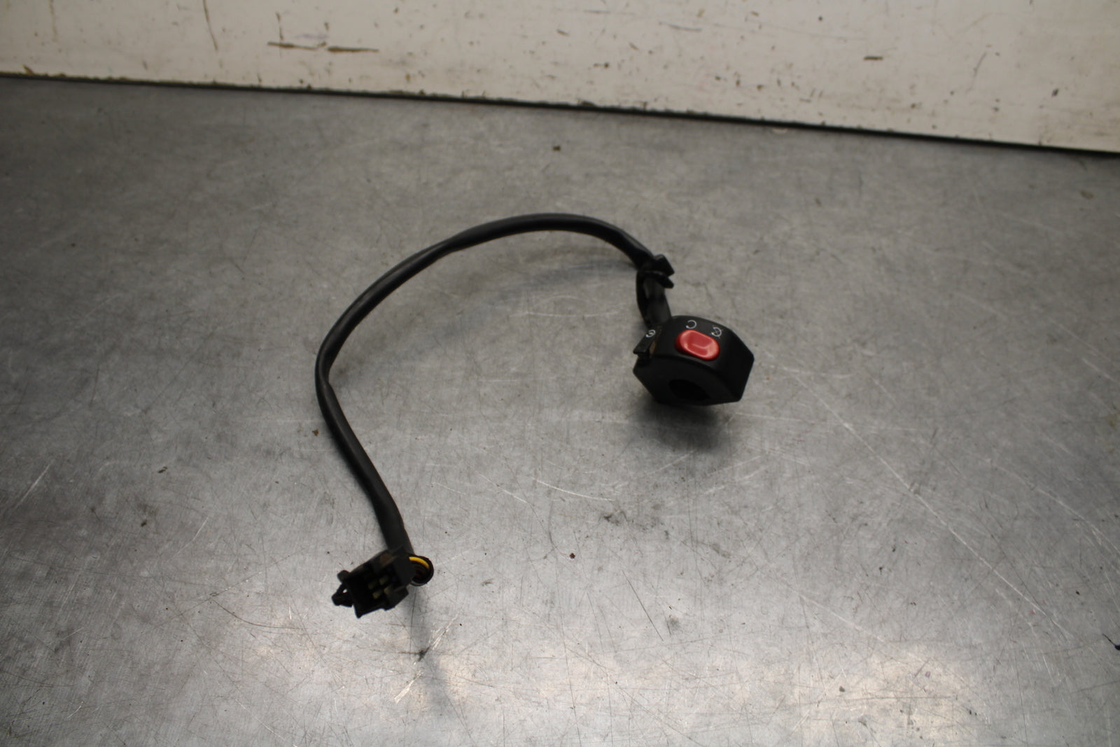 09-11 TRIUMPH DAYTONA 675 RIGHT CLIP ON HANDLE KILL OFF START SWITCH BB652