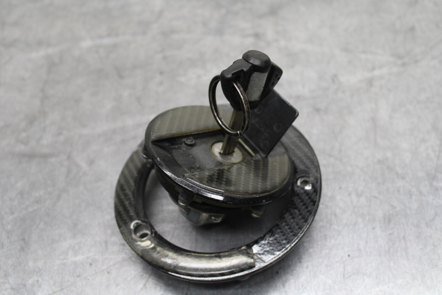 06-07 SUZUKI GSXR 600 IGNITION LOCK KEY SET W/ GAS CAP AND SEAT LOCK BB737
