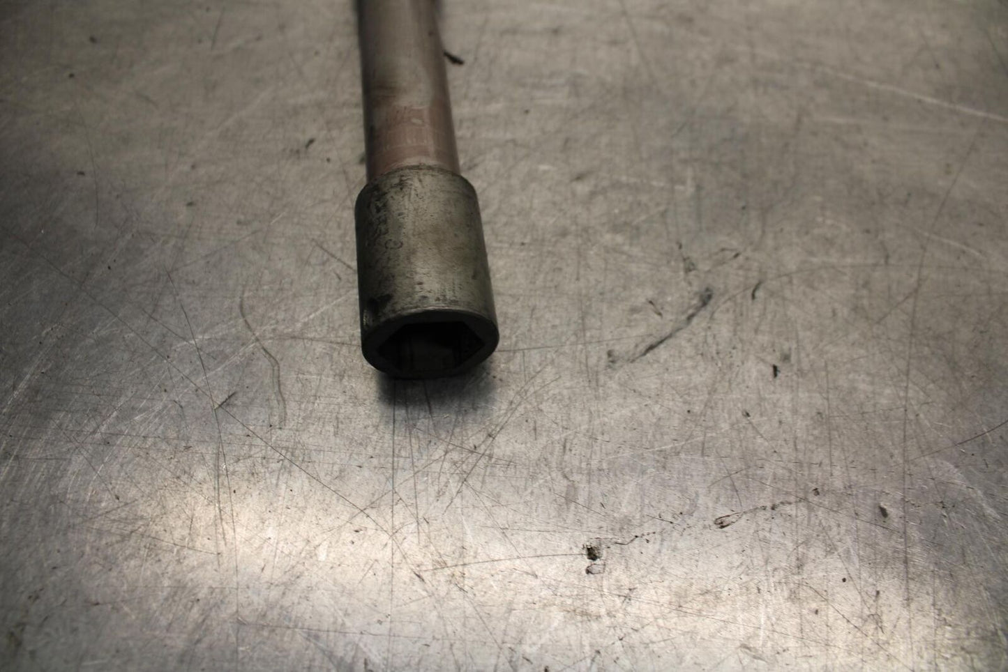 2008 Honda CBR1000RR FRONT WHEEL RIM AXLE PIVOT BOLT 44301-MFL-000 BB579