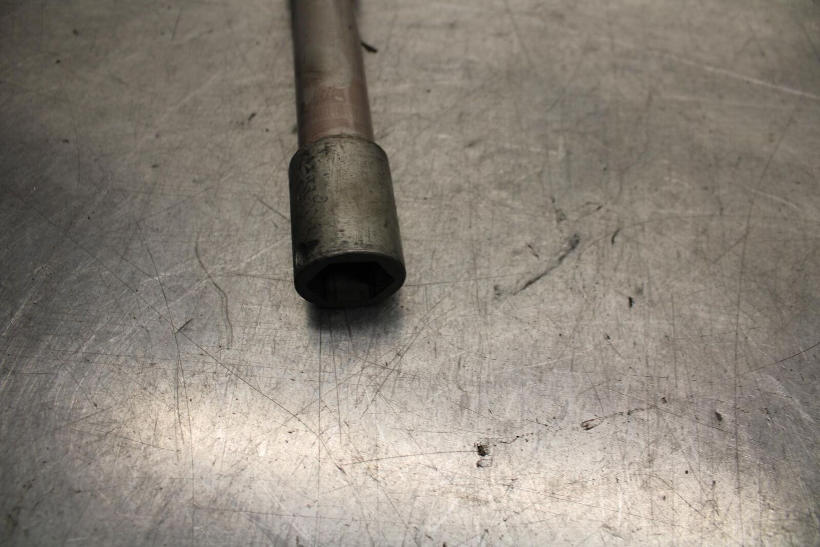 2008 Honda CBR1000RR FRONT WHEEL RIM AXLE PIVOT BOLT 44301-MFL-000 BB579