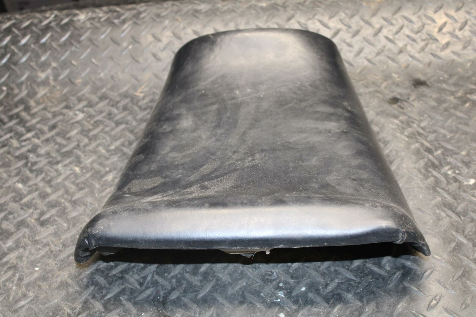 91-92 SUZUKI GSXR750 M  FRONT DRIVERS SEAT PAD SADDLE  BB213