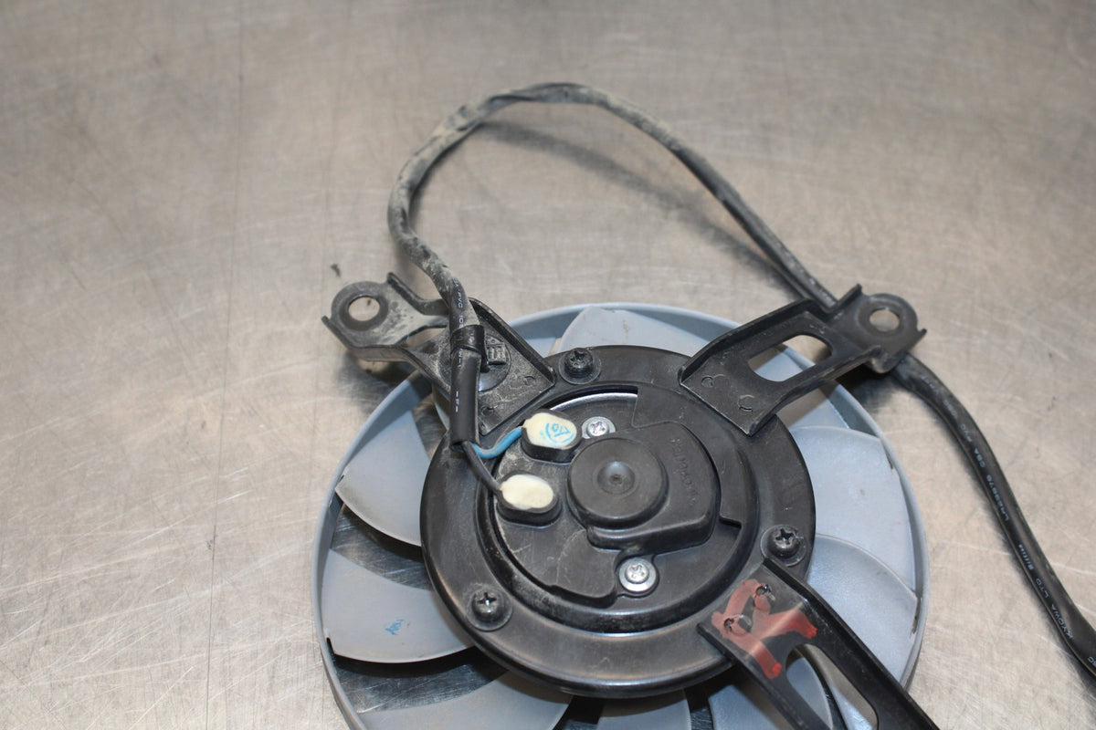 15-17 YAMAHA YZF R1 RIGHT ENGINE RADIATOR COOLING FAN MOTOR BB190