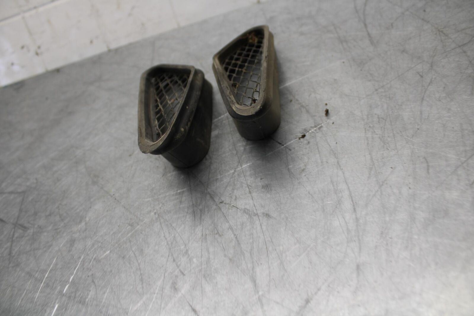 07-08 KAWASAKI CONCOURS 1400 ABS AIR INTAKE GRILL BB449