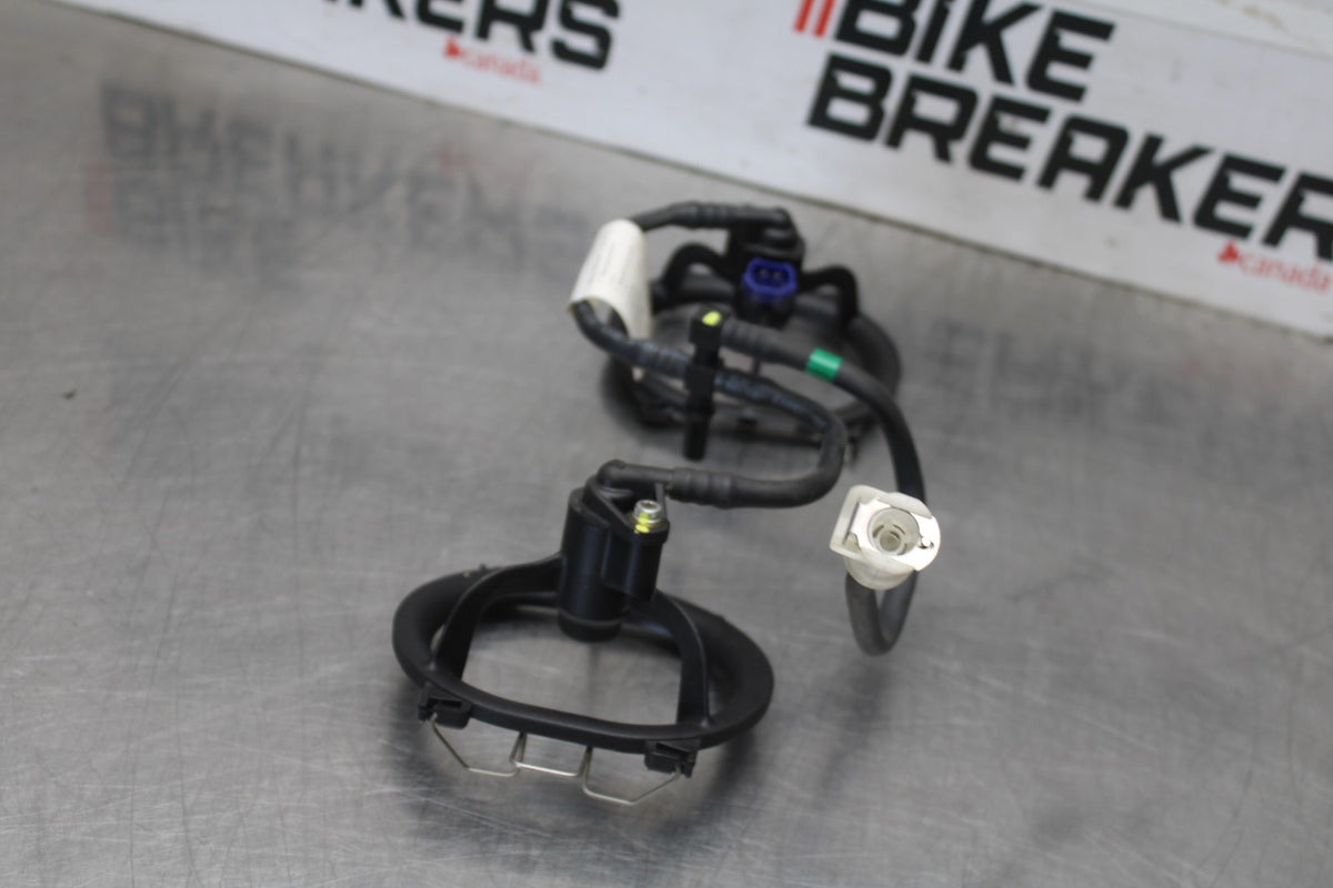 16 DUCATI 959 PANIGALE SECONDARY FUEL INJECTORS TOP AIRBOX GAS RAIL BB912