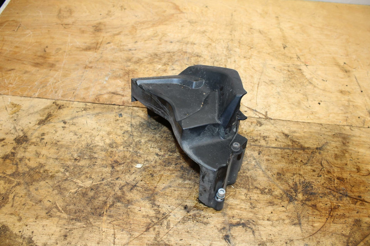 07-08 YAMAHA YZF R1 ENGINE SPROCKET COVER BB337