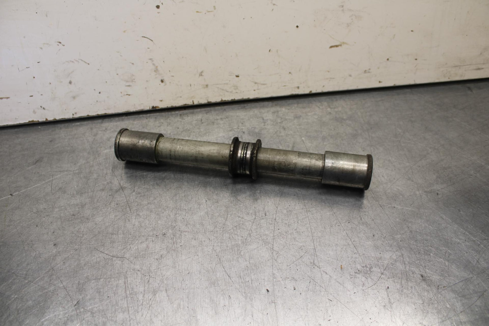 03 KAWASAKI NINJA ZX6RR ZX600K FRONT WHEEL RIM AXLE PIVOT BOLT BB105