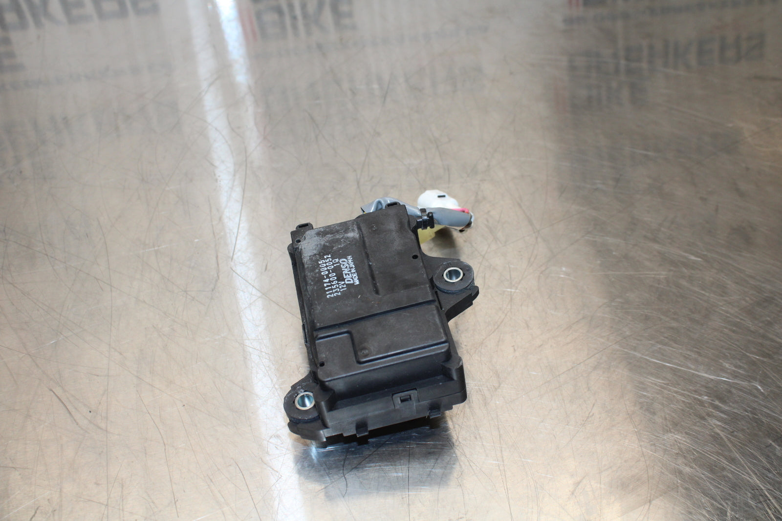 13-17 KAWASAKI NINJA ZX6R ZX636 ABS EXHAUST VALVE SERVO MOTOR BB143