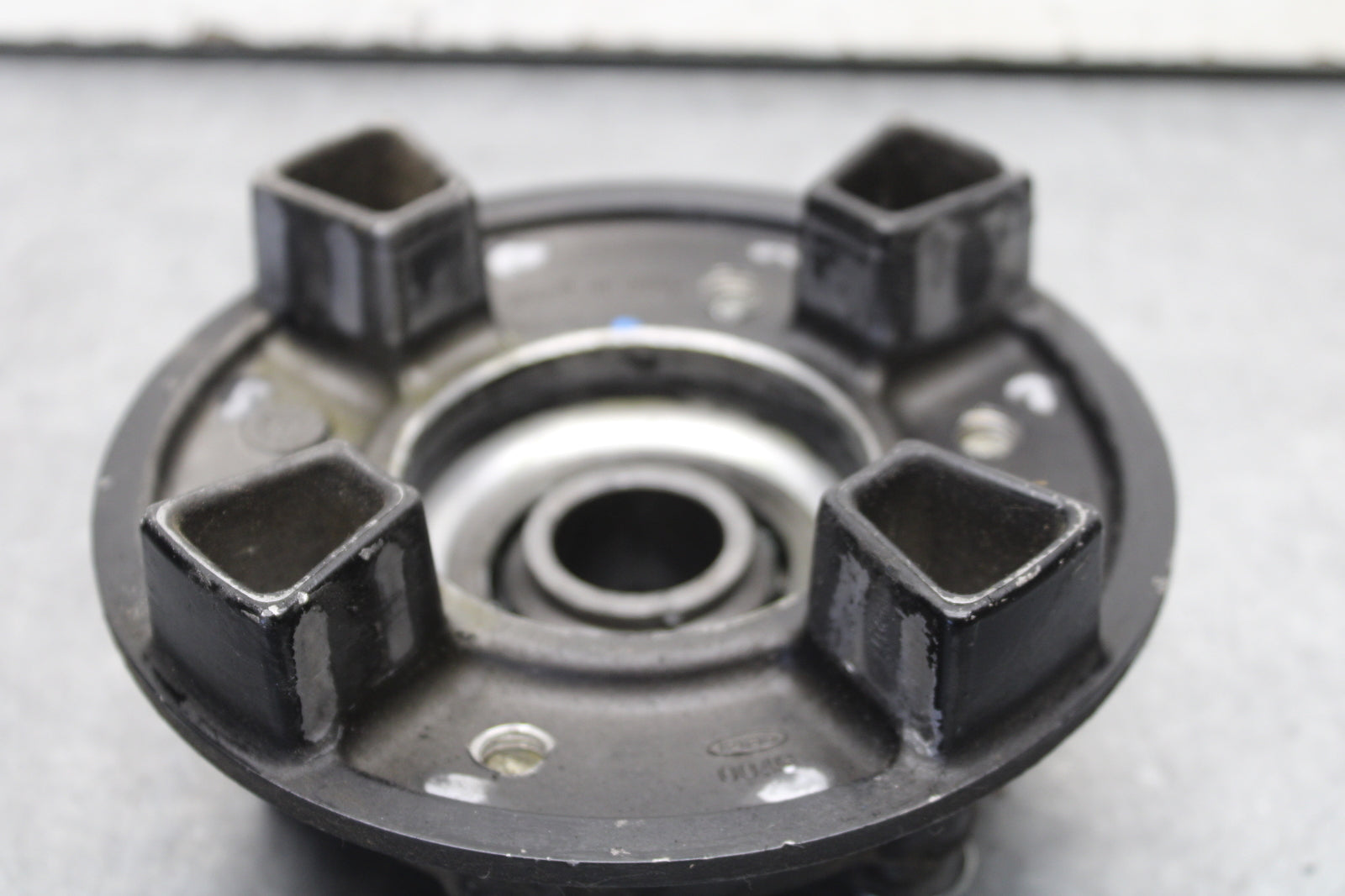 16 KAWASAKI NINJA ZX10R REAR HUB WITH SHOCK DAMPERS CUSH ABSORBERS BB650