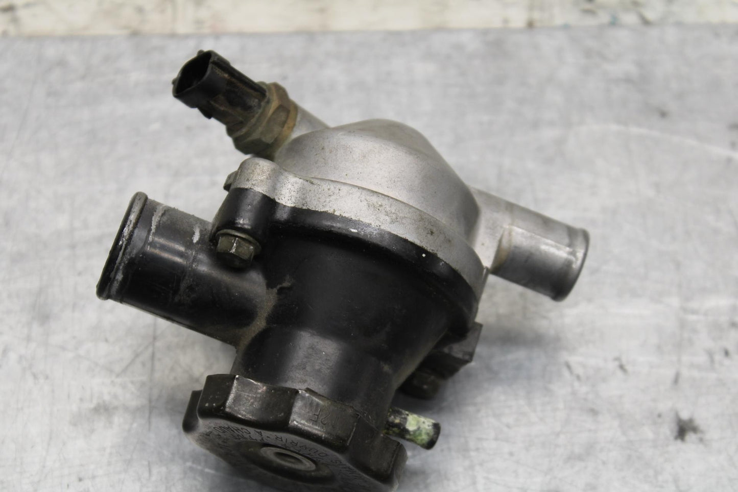 2005 Kawasaki Vulcan 1600 VN1600D COOLANT THERMOSTAT HOUSING BB556