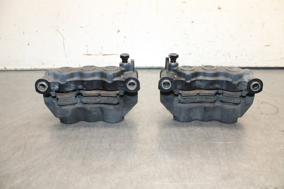 07-08 YAMAHA YZF R1 RIGHT LEFT FRONT BRAKE CALIPER SET PAIR CALIPERS BB675