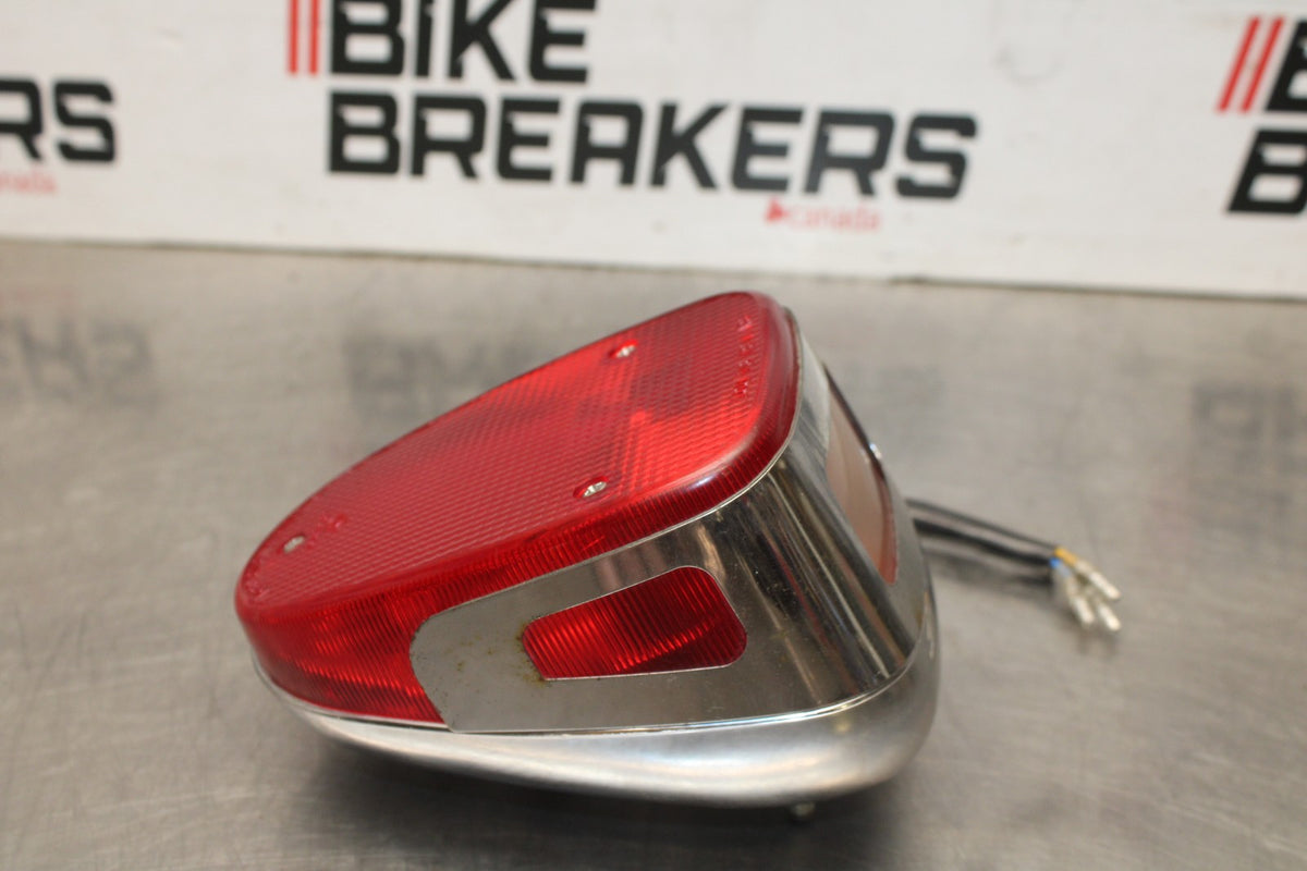 08 YAMAHA V STAR 1100 XVS1100AW CLASSIC TAILLIGHT REAR TAIL BRAKE LIGHT BB916