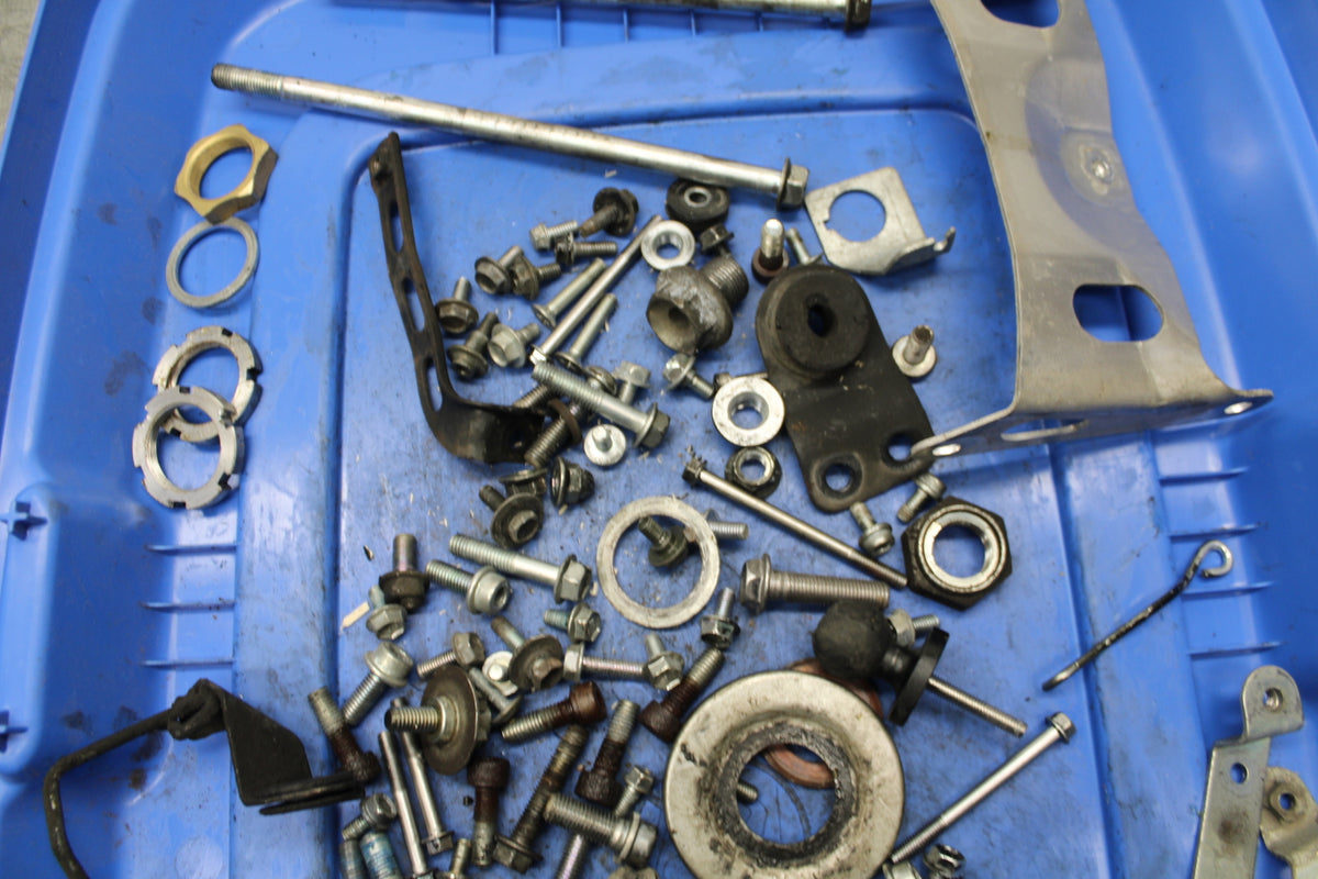 06-07 SUZUKI GSXR 600 MOUNTING BOLTS HARDWARE MOTOR SCREWS BB737