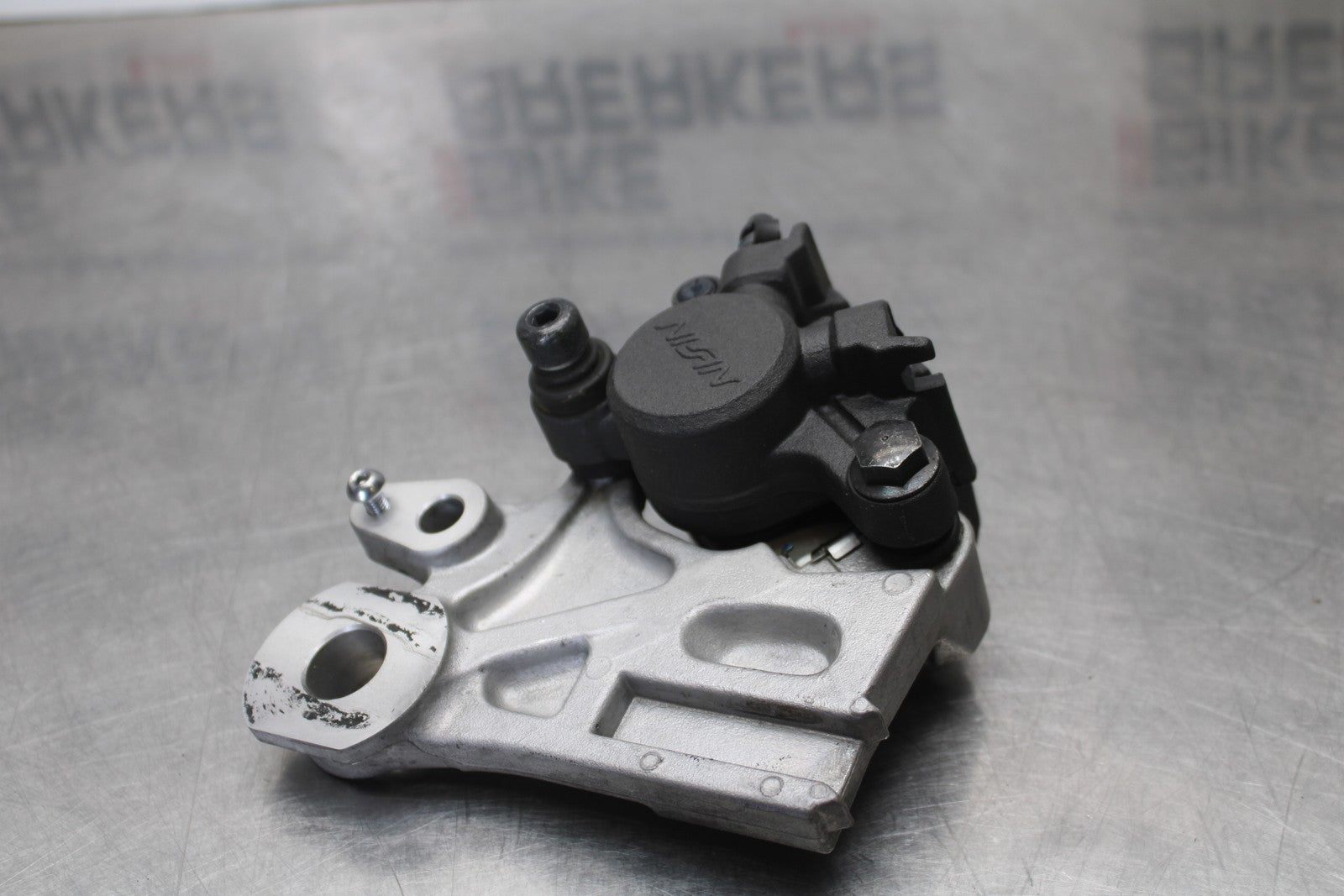 23-24 YAMAHA MT-07 REAR BACK BRAKE CALIPER W MOUNT BRACKET BB194