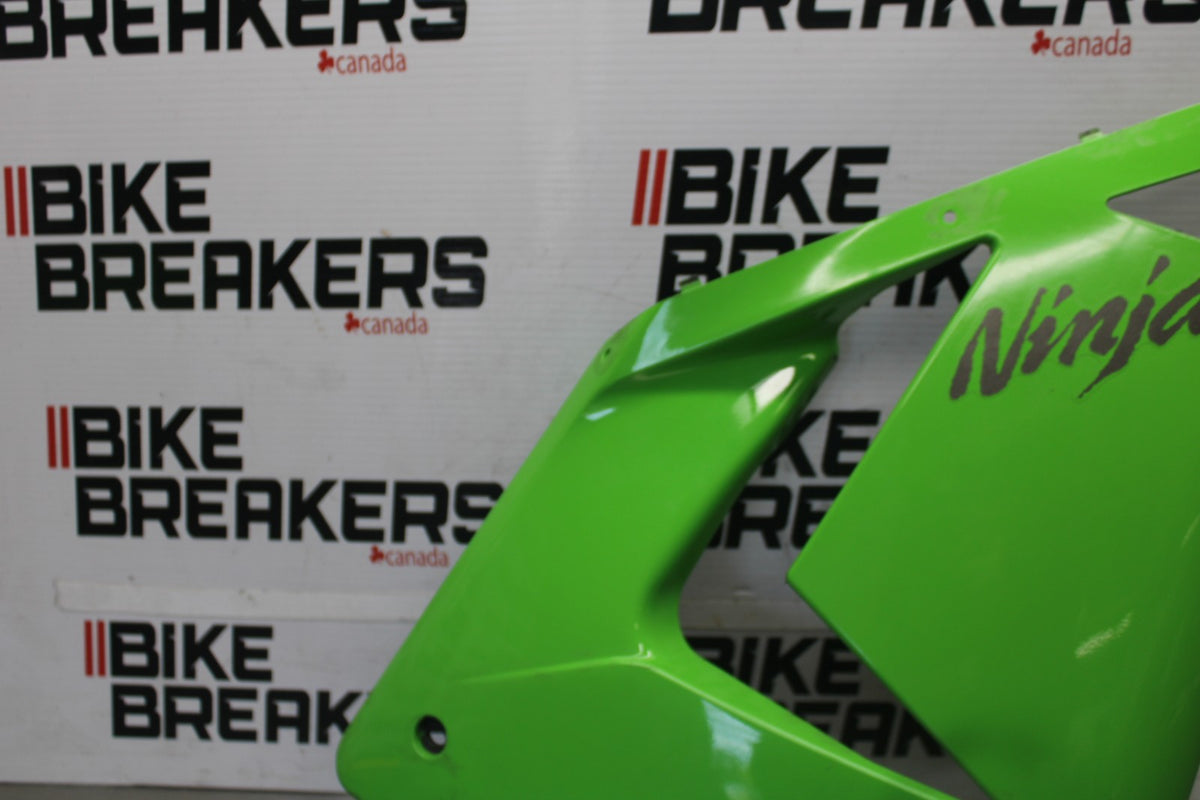 04-05 KAWASAKI NINJA ZX10R RIGHT MID UPPER SIDE FAIRING COWL PLASTIC BB931