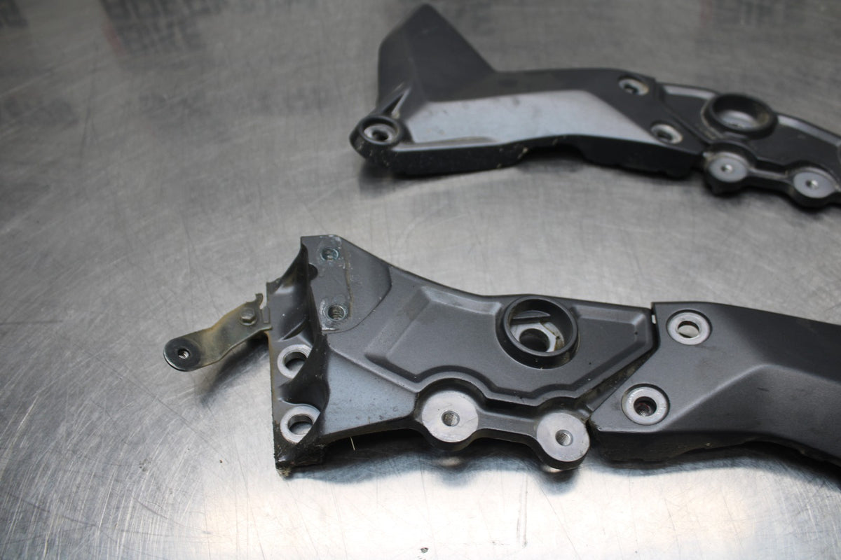 22-25 YAMAHA YZF R7 LEFT RIGHT REARSET REAR SET DRIVER PEG BRACKETS MOUNTS BB769