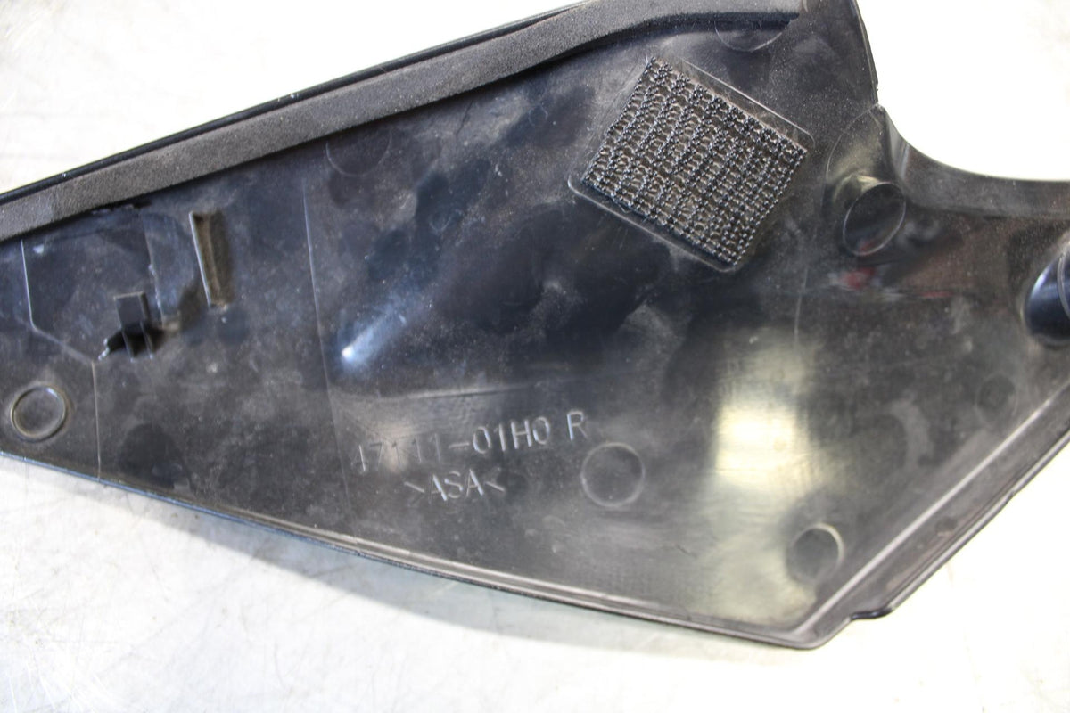 06-07 SUZUKI GSXR600 RIGHT GAS TANK FUEL CELL PANEL COVER TRIM COWL  BB543