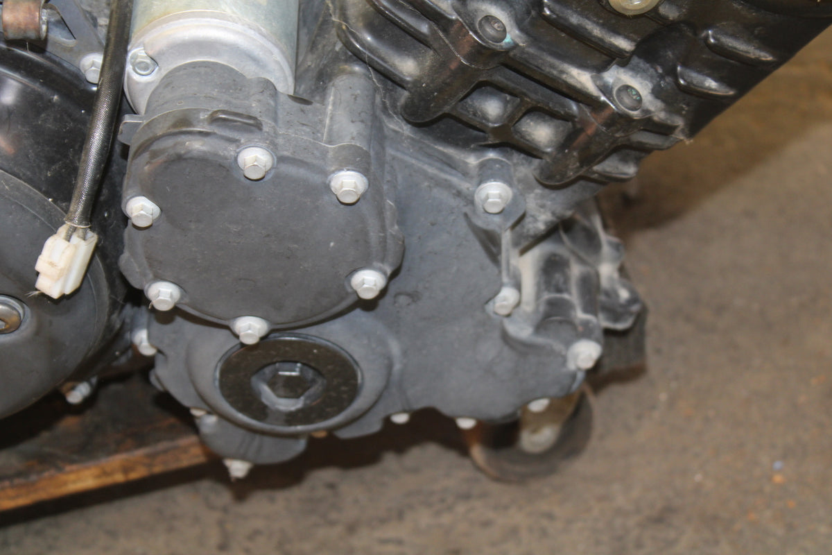 01-06 TRIUMPH TIGER 955I ENGINE MOTOR BB693