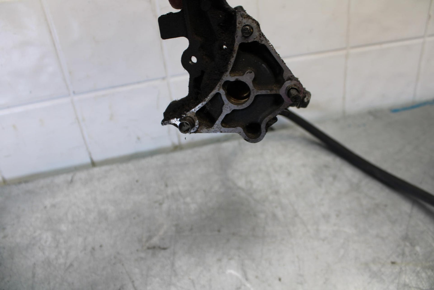 96-03 KAWASAKI NINJA ZX7R CLUTCH SLAVE PISTON CYLINDER BB438