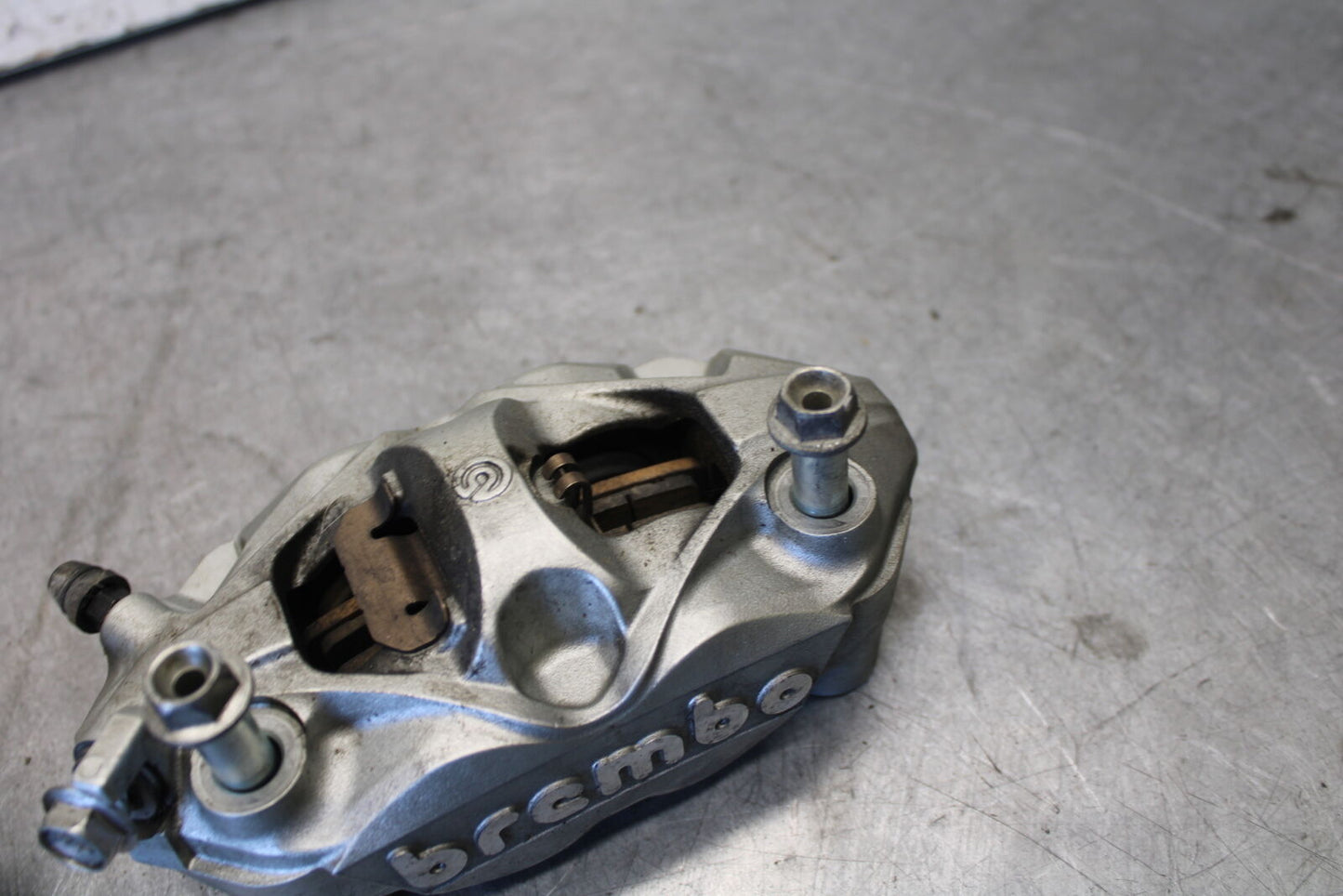 11-24 SUZUKI GSXR750 RIGHT LEFT FRONT BRAKE CALIPER SET PAIR CALIPERS  BB687