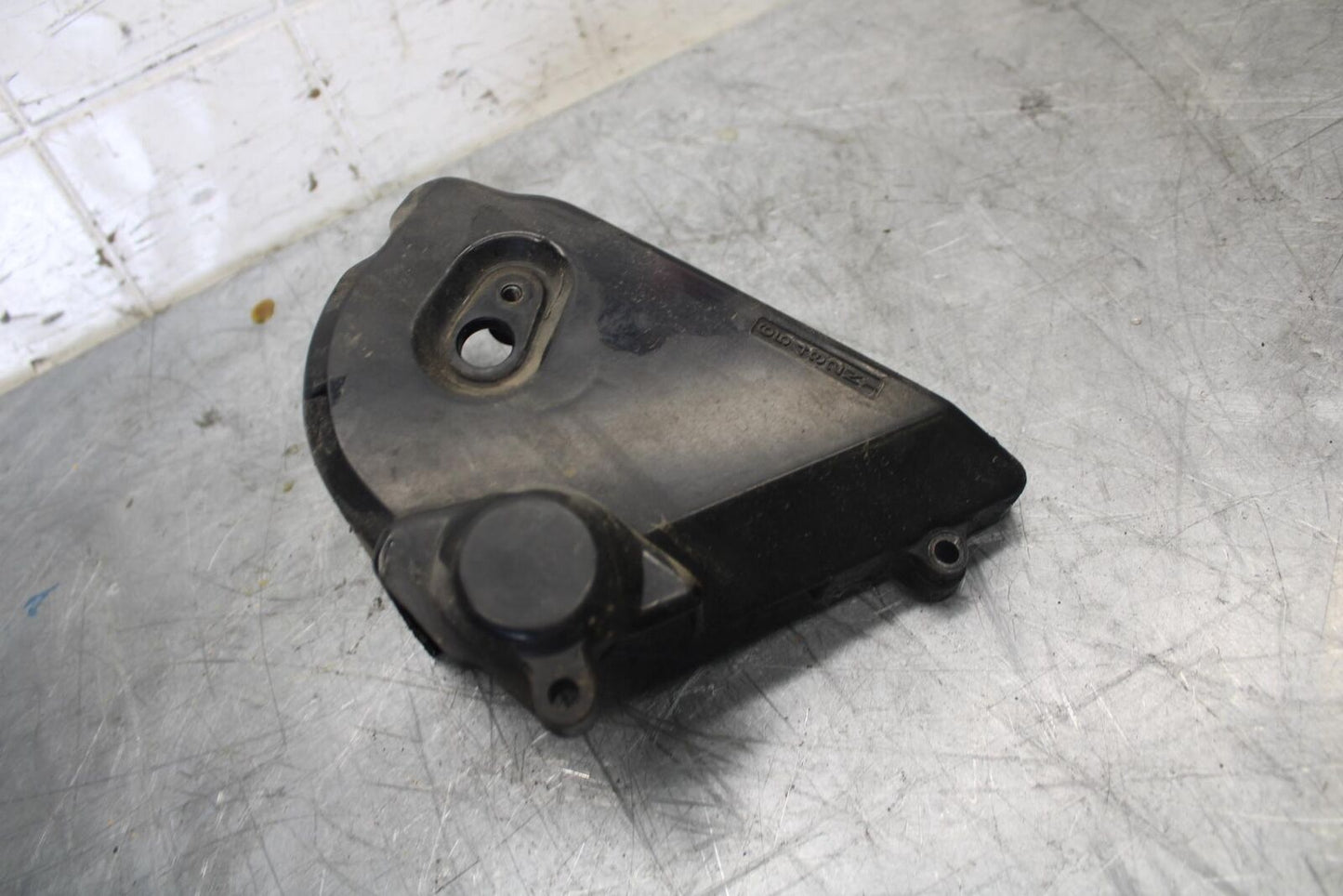 1998 Suzuki TL1000S ENGINE SPROCKET COVER BB508