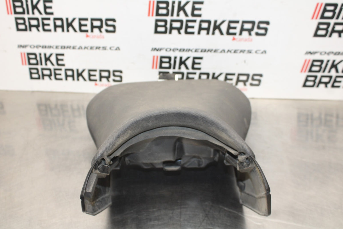 13 KAWASAKI NINJA 650 EX650F ABS FRONT DRIVERS SEAT PAD SADDLE PILLION BB828