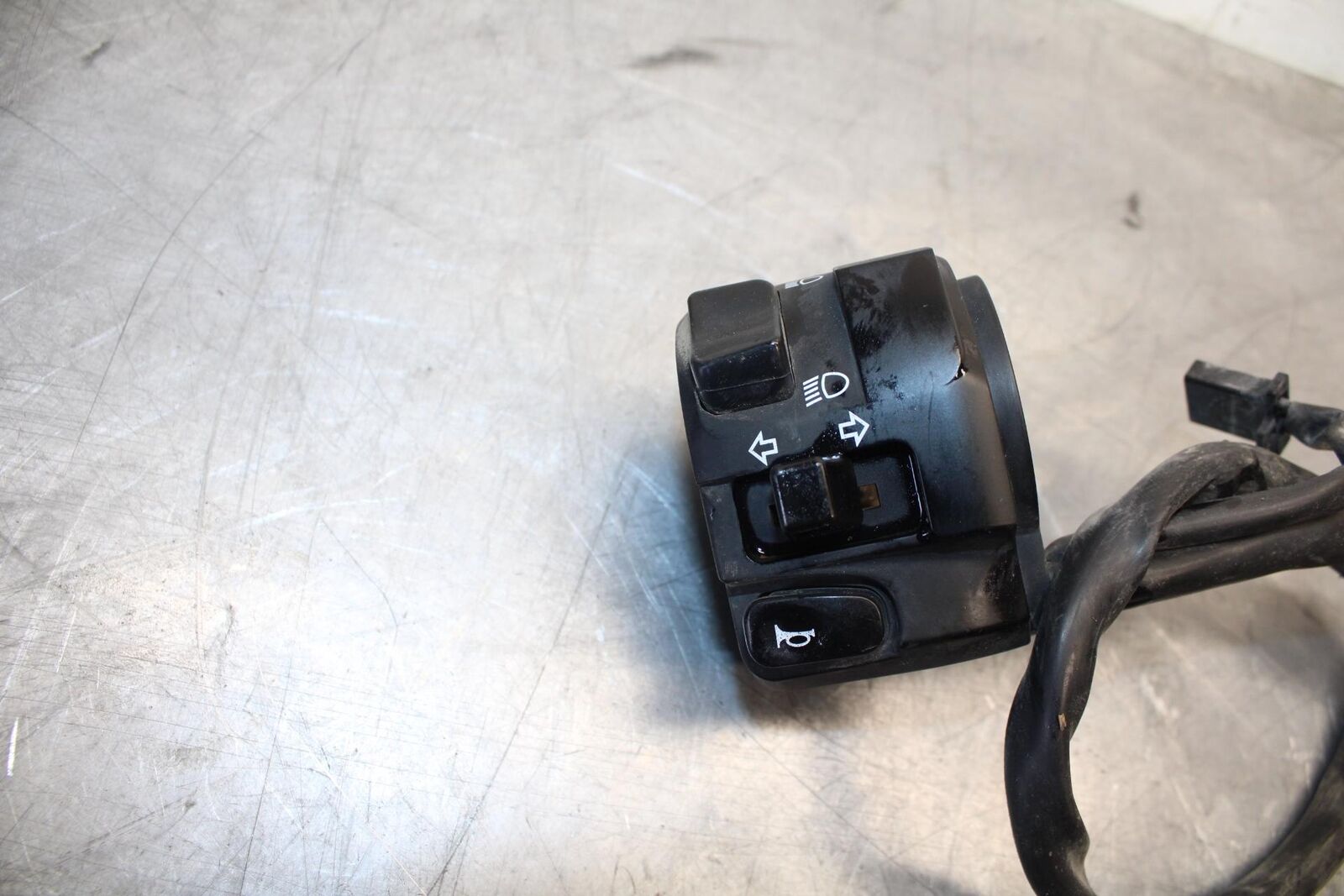 18 KAWASAKI Z 400 LEFT CLIP ON HANDLE HORN SIGNALS SWITCH SWITCHES BB469