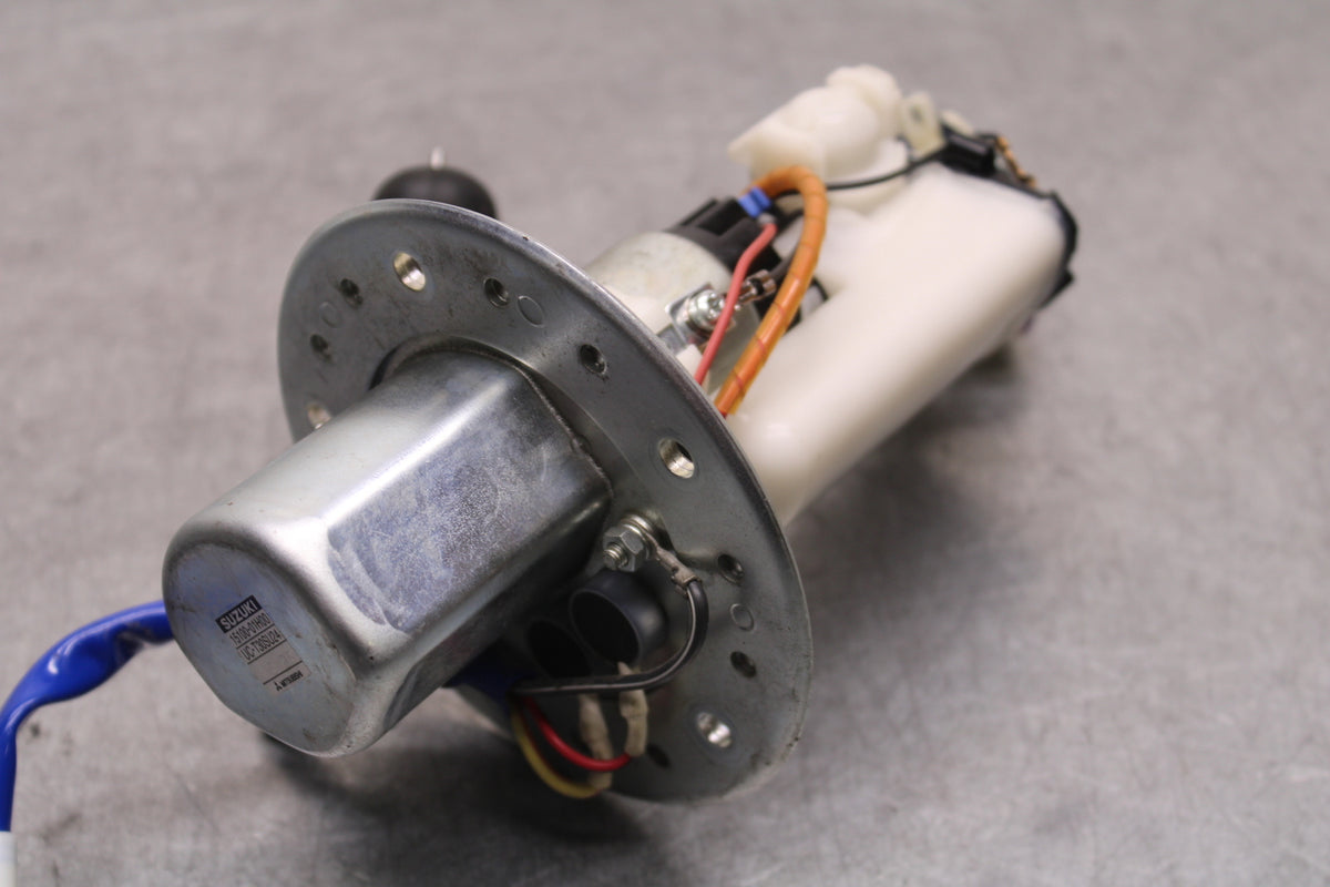 06-07 SUZUKI GSXR750 FUEL PUMP GAS PETROL SENDER UNIT 15100-01H00  BB670