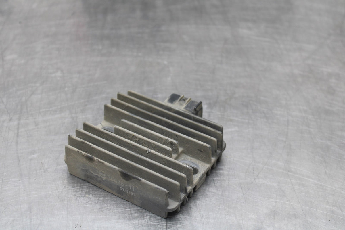 08 YAMAHA V STAR 1100 XVS1100AW CLASSIC RECTIFIER VOLTAGE REGULATOR BB916