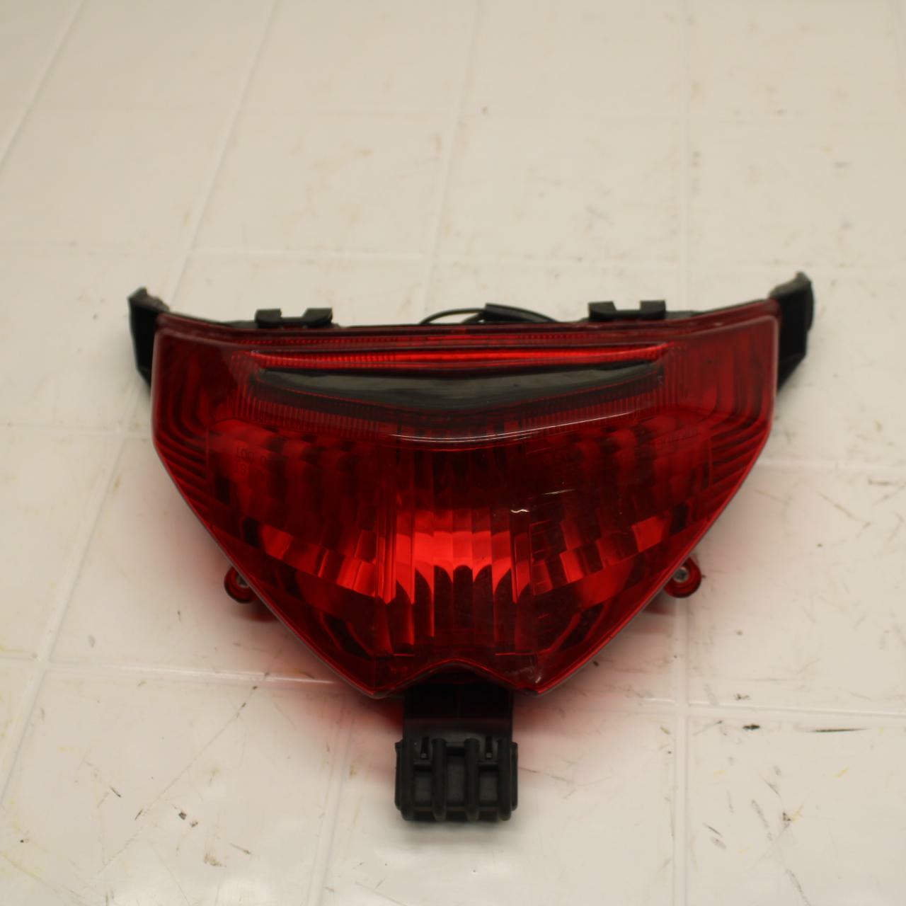 06-07 SUZUKI BANDIT 1200S ABS REAR TAIL TAILLIGHT BACK BRAKE LIGHT BB25