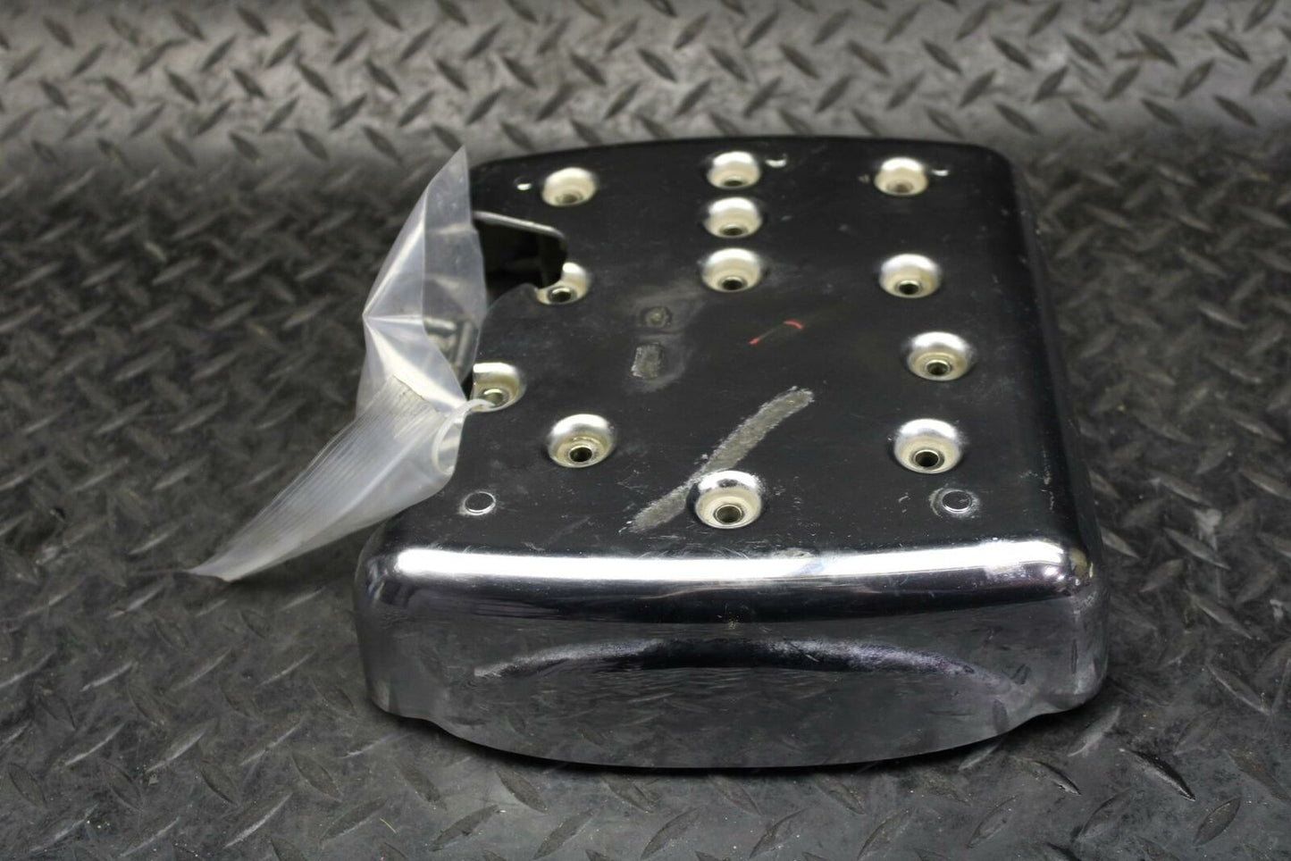 03-08 KAWASAKI VULCAN 1600 ENGINE TOP END CYLINDER HEAD COVER FRONT  BB193