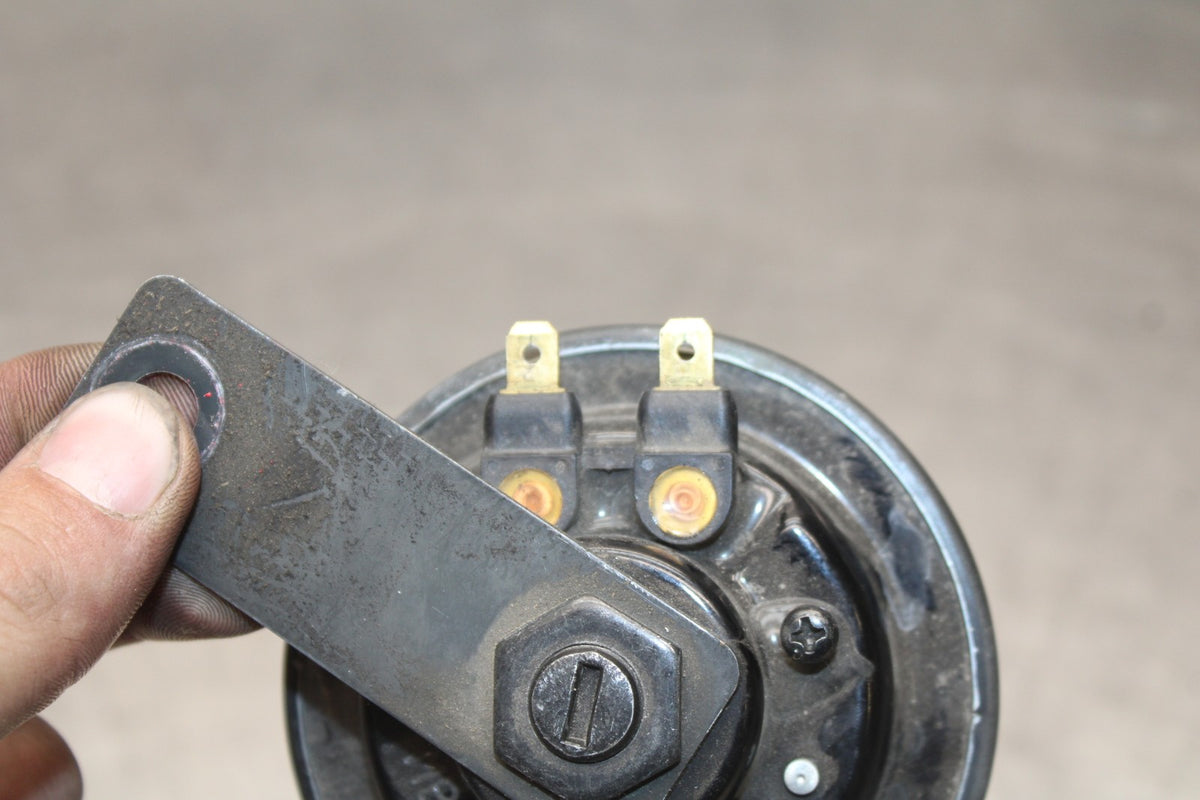 16 DUCATI 959 PANIGALE HORN SIGNAL BB912