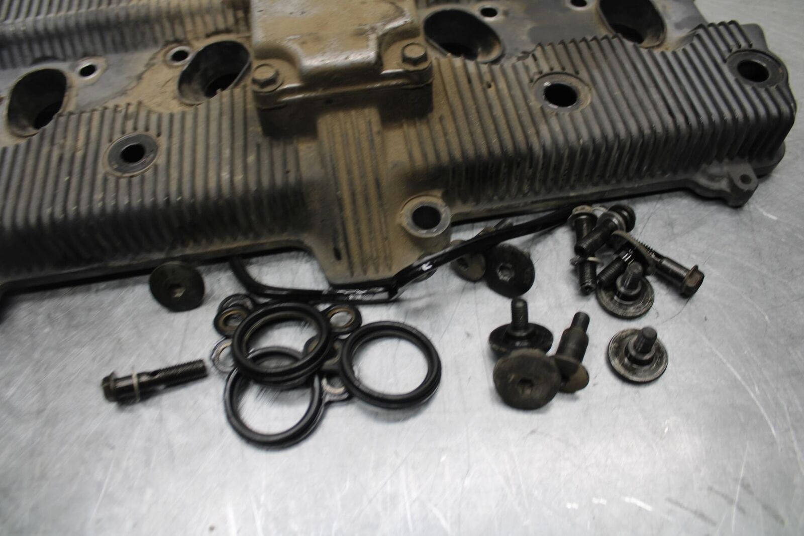 91-92 SUZUKI GSXR750 M  ENGINE TOP END CYLINDER HEAD COVER BB493