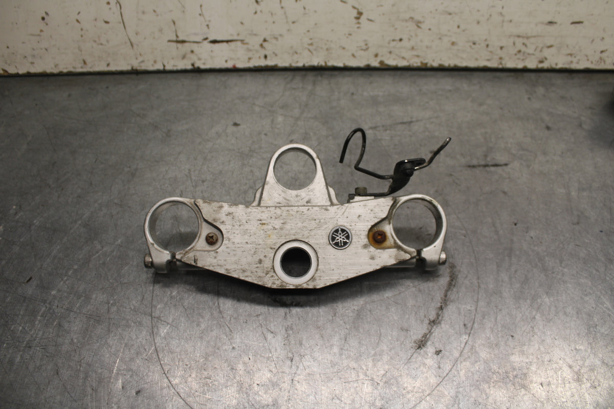 96-07 YAMAHA YZF600R FORKS UPPER TRIPLE TREE CLAMP  BB746