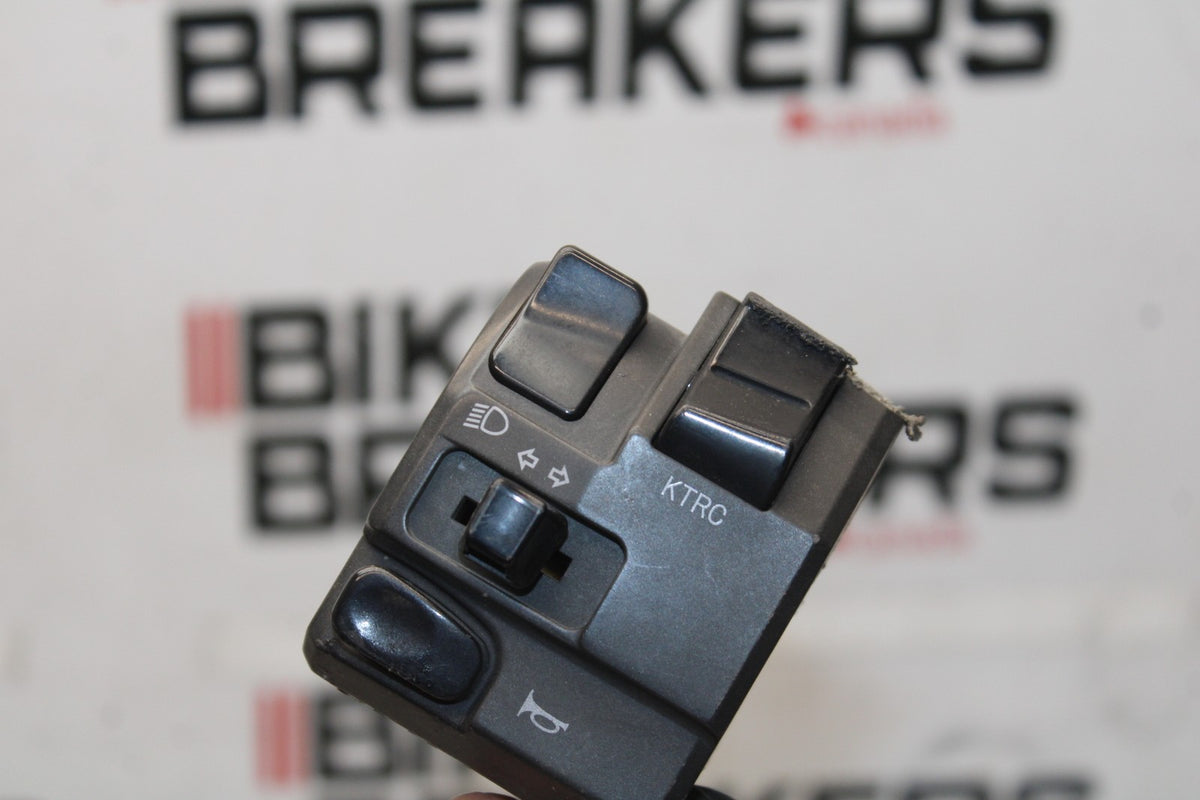 13-18 KAWASAKI NINJA ZX6R LEFT CLIP ON HANDLE HORN SIGNALS SWITCHES BB915