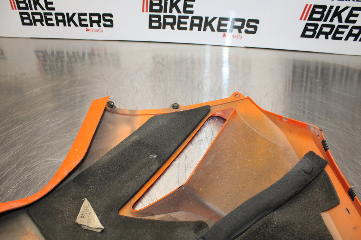 05-06 HONDA CBR600RR RIGHT MID UPPER SIDE FAIRING COWL PLASTIC BB149