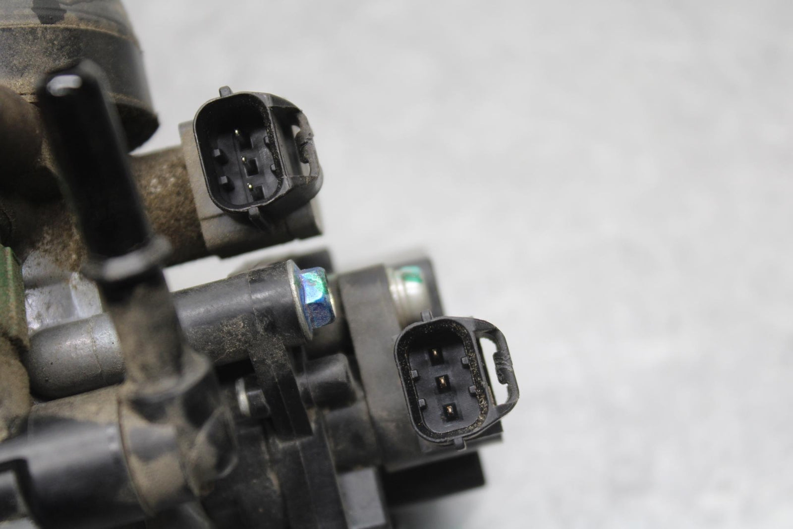 15-16 KAWASAKI EX300 MAIN FUEL INJECTORS / THROTTLE BODIES BB635