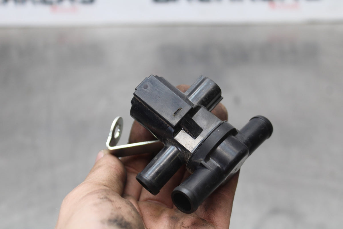 17 YAMAHA YZF R6 AIR VALVE SOLENOID TOP ENGINE SWITCH SENSOR BB922