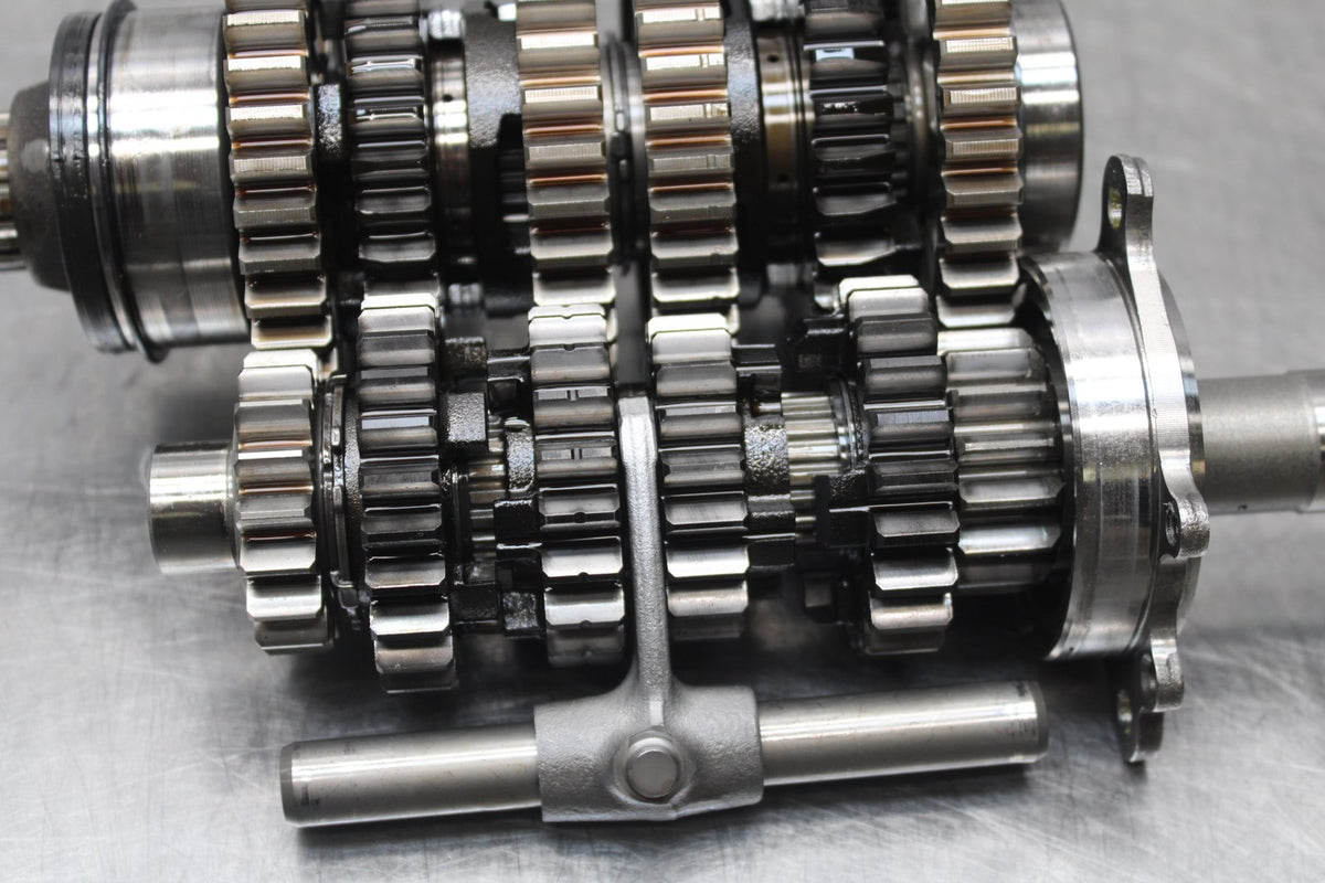 18 YAMAHA YZF R1  ENGINE MOTOR TRANSMISSION TRANNY GEARS BB838