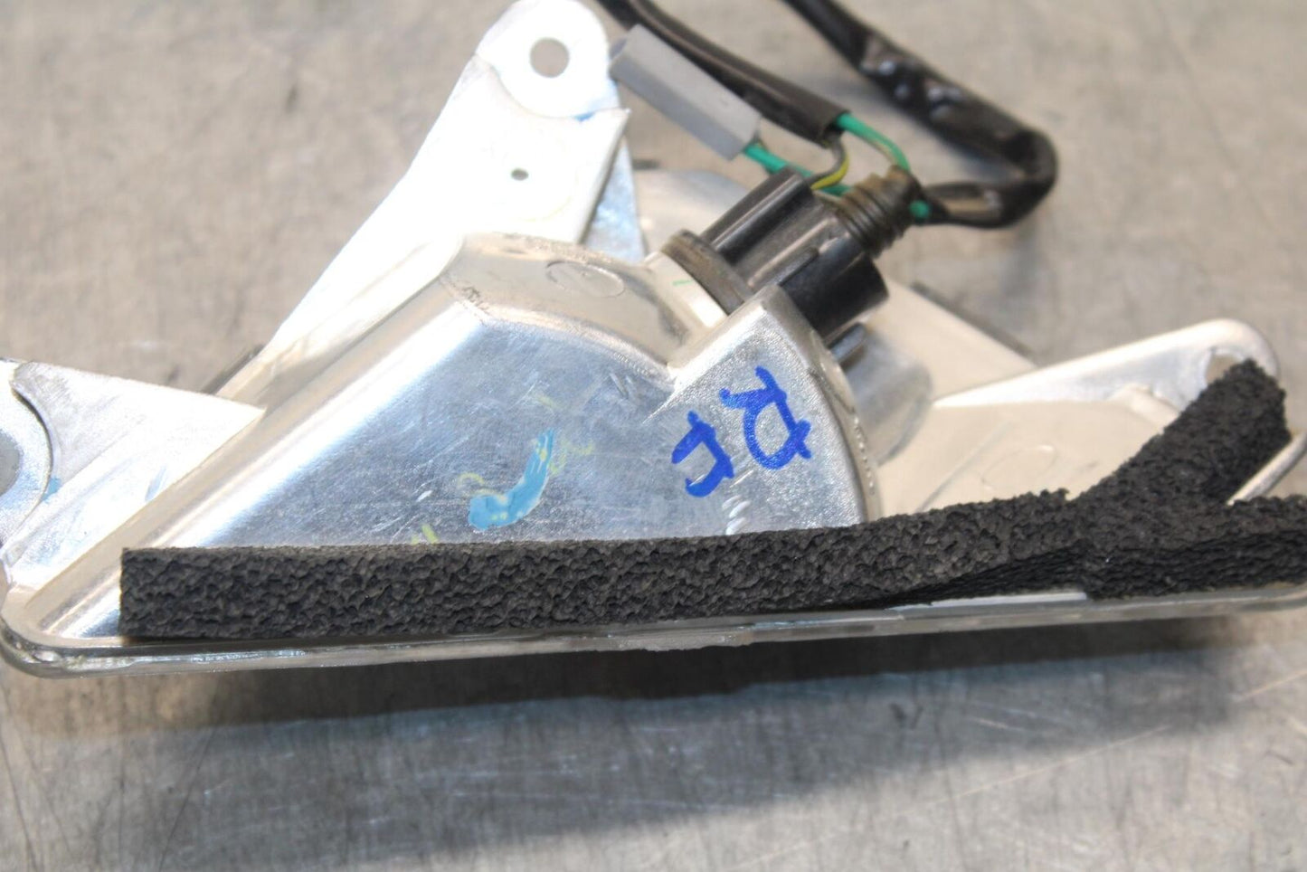 17-20 KAWASAKI NINJA EX650 ABS RIGHT FRONT TURN SIGNAL LIGHT INDICATOR BB88