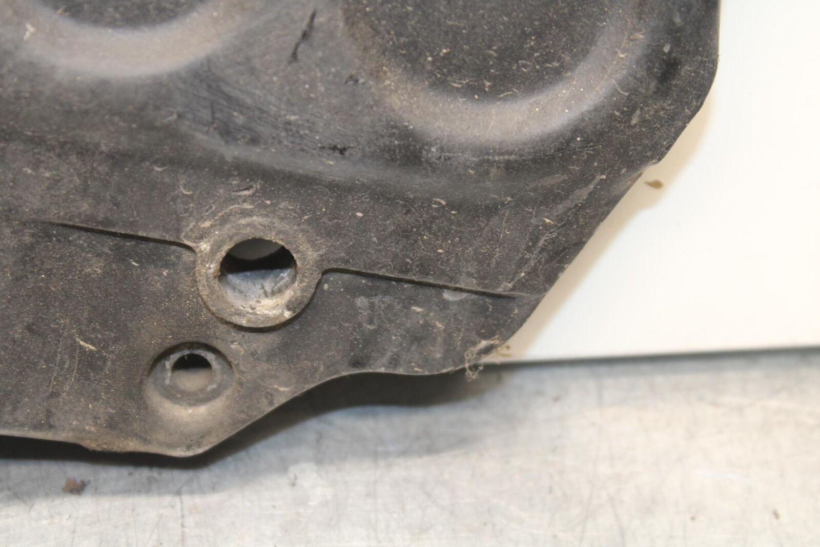1988 Yamaha FZ600 ENGINE SPROCKET COVER BB601
