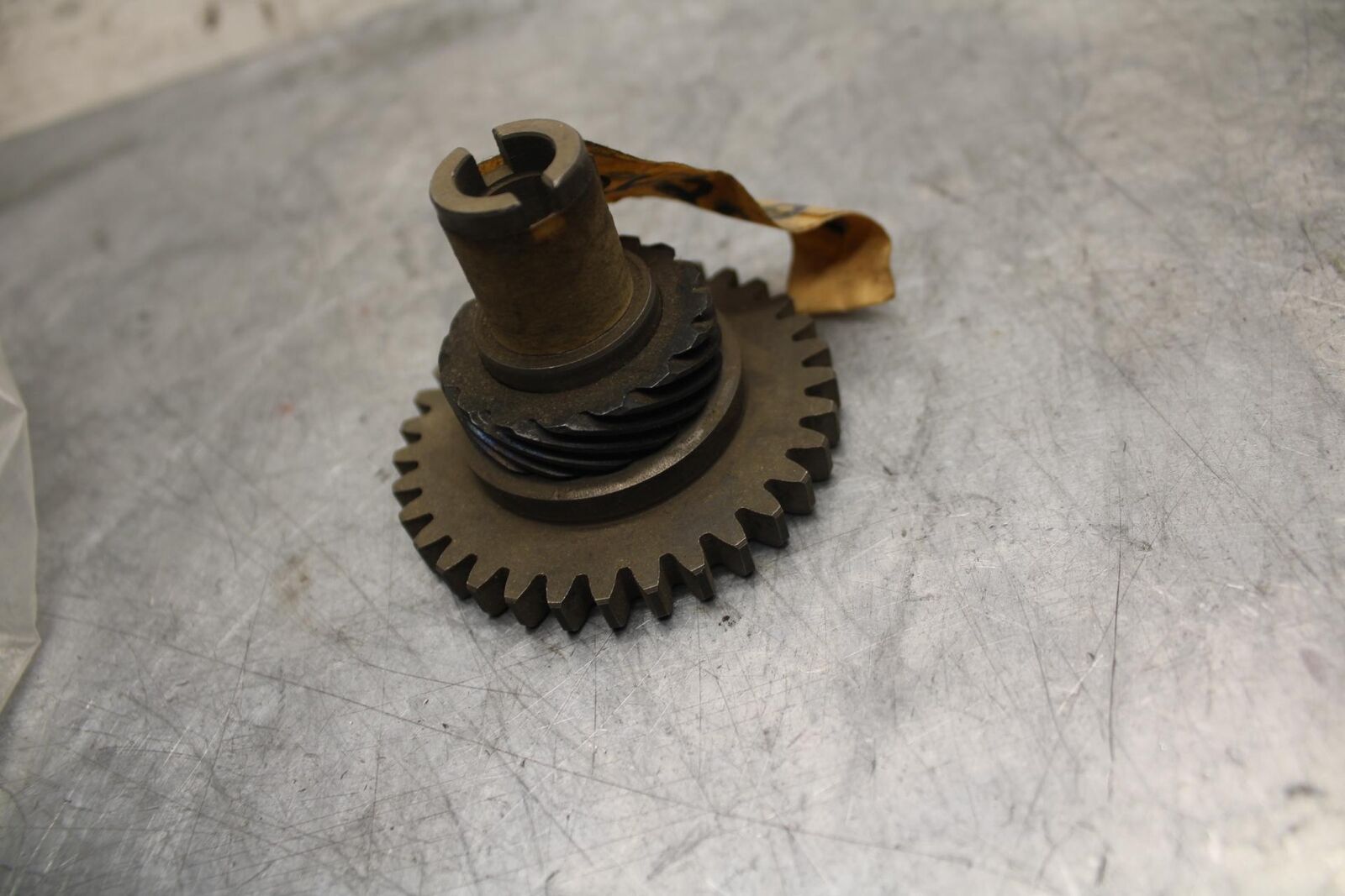 1972 Suzuki TS100  KICKSTART KICK START  GEAR26240-25001 BB33