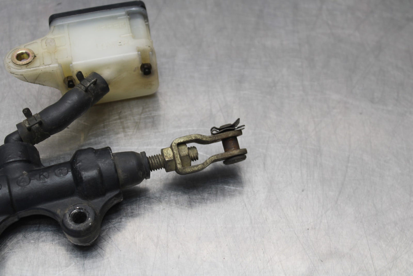 05 TRIUMPH ROCKET III REAR BACK BRAKE MASTER CYLINDER W RESERVOIR BB186