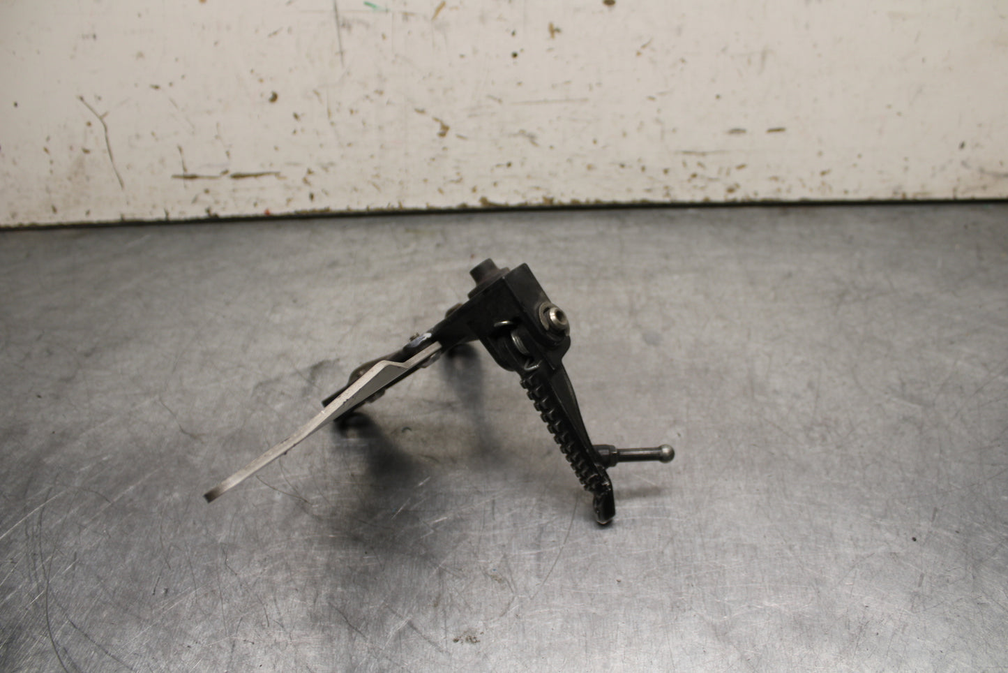 13-17 KAWASAKI NINJA ZX6R ZX636E LEFT REARSET REAR SET DRIVER FOOT PEG BB735